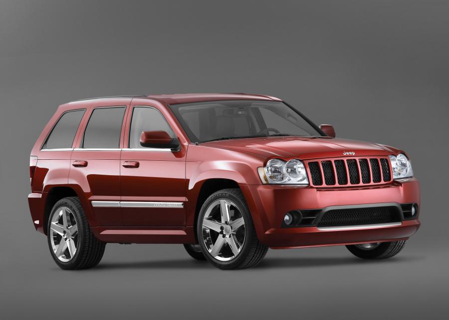  Jeep Grand Cherokee SRT8 2006 года  (фото 16 из 24)